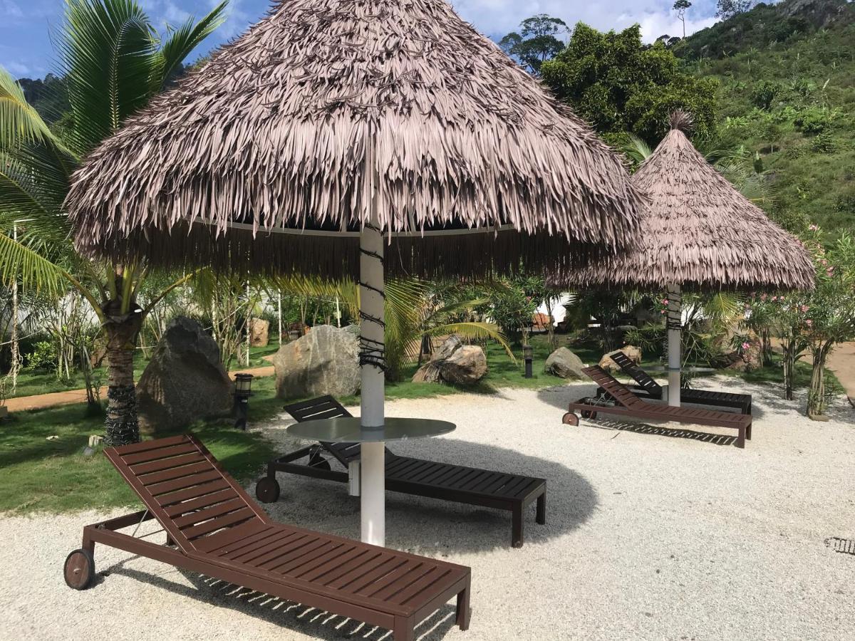 Hotel Rock Mountain Raub Exterior foto
